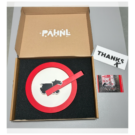 PAHNL　「No Dogs」