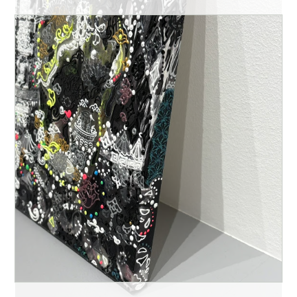 シマカミリッカ「Crystal Vase Room」